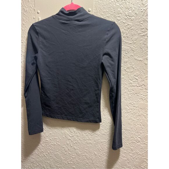 Nike Black Long Sleeve Top Woman’s Size XS FLAWED-Spots - Picture 8 of 9